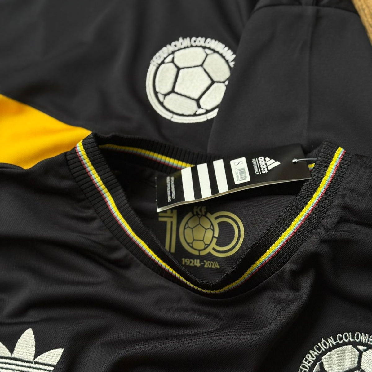 COLOMBIA 100 AÑOS NEGRA 2024