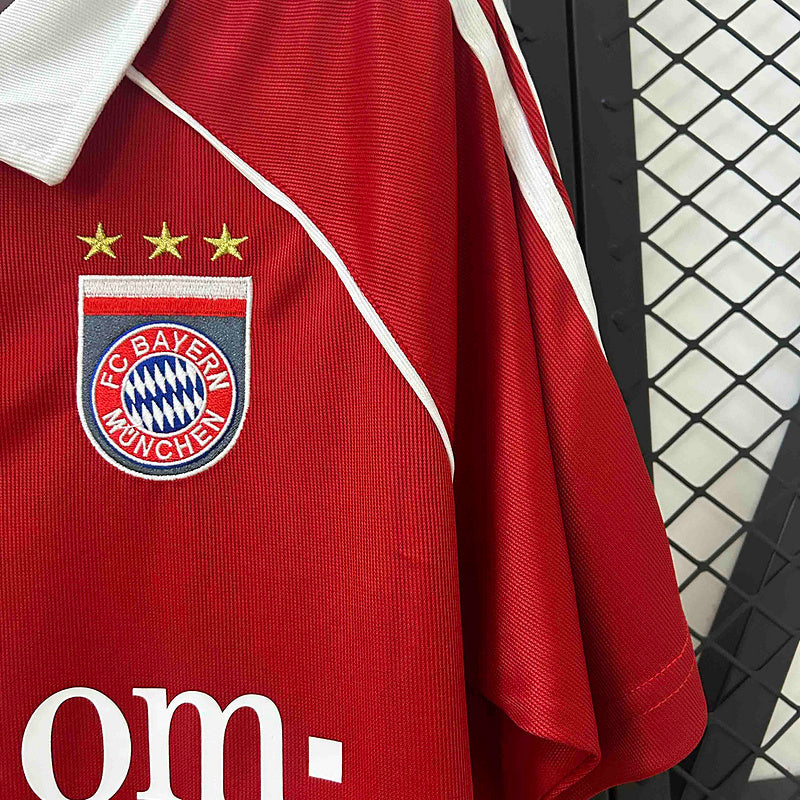 BAYERN MUNICH RETRO LOCAL 05/06